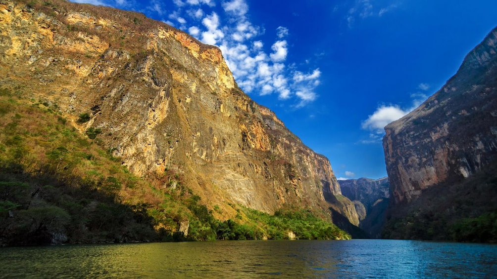 Lagos de Montebello