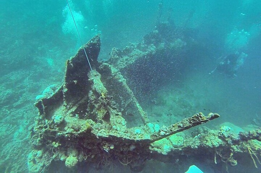 Coron Island Hopping Tour B with Skeleton Wreck & Barracuda Lake