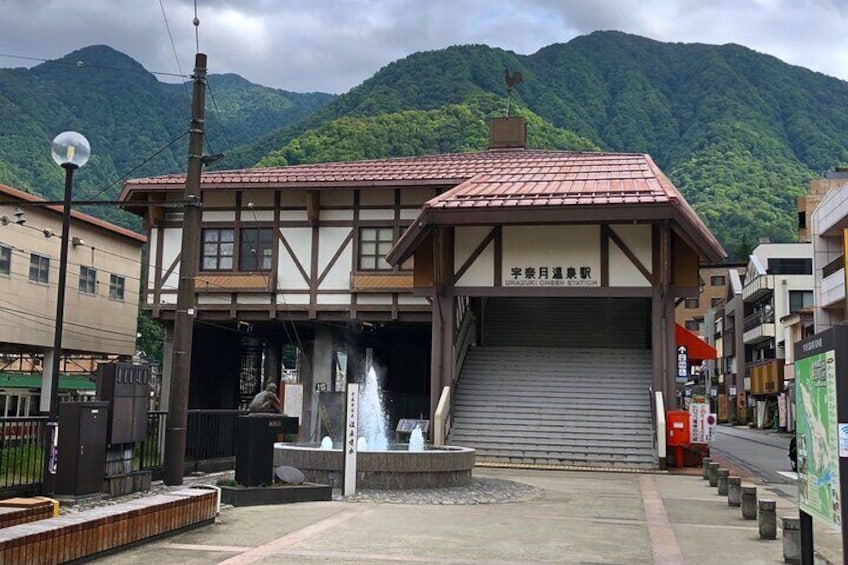 Full Day Tour to Kurobe Gorge and Unazuki Onsen from Kanazawa