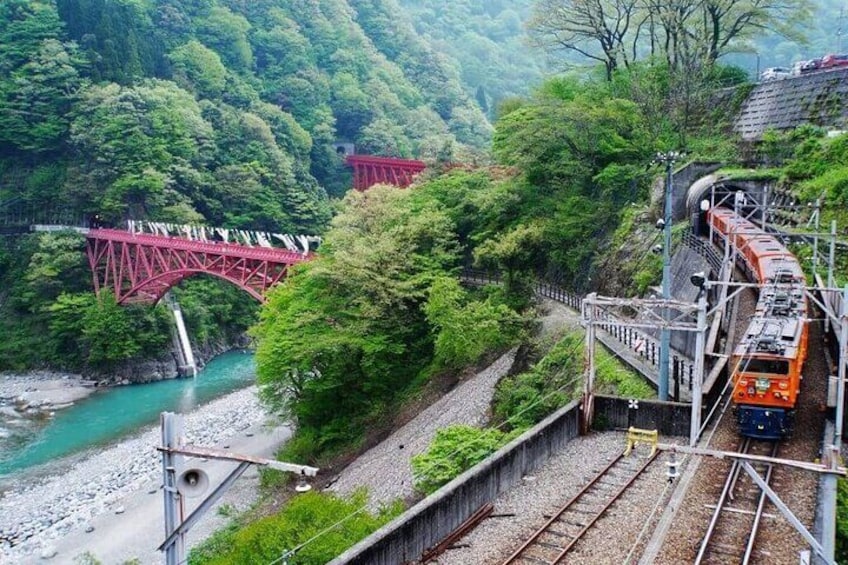 Full Day Tour to Kurobe Gorge and Unazuki Onsen from Kanazawa