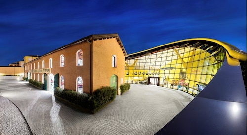 Modena: Entrébillet til Enzo Ferrari-museet