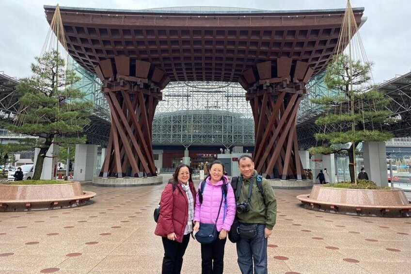 6 Hours Tour Kanazawa Kimono Experience with Licensed Guide