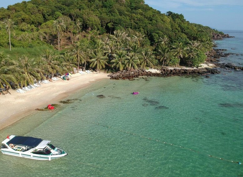 Phu Quoc: Cable Car Ride and Three-Island Snorkeling Tour