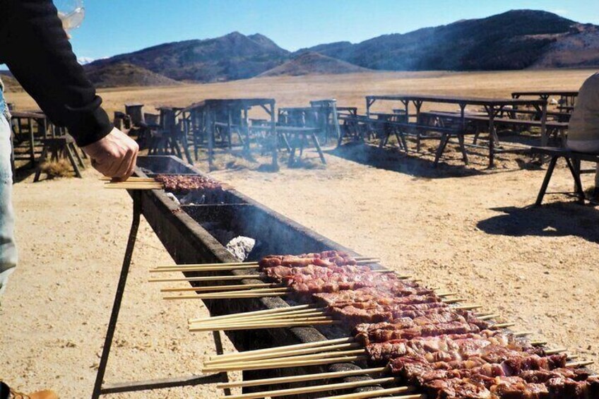 Arrosticini in Campo Imperatore