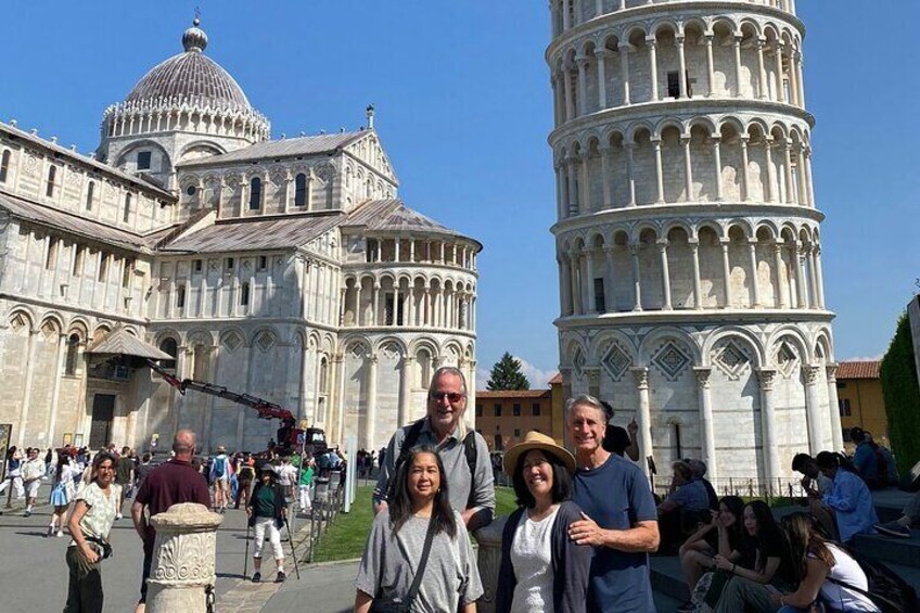 Lucca City Tour and Pisa Tower with Wine Tasting in Livorno Port