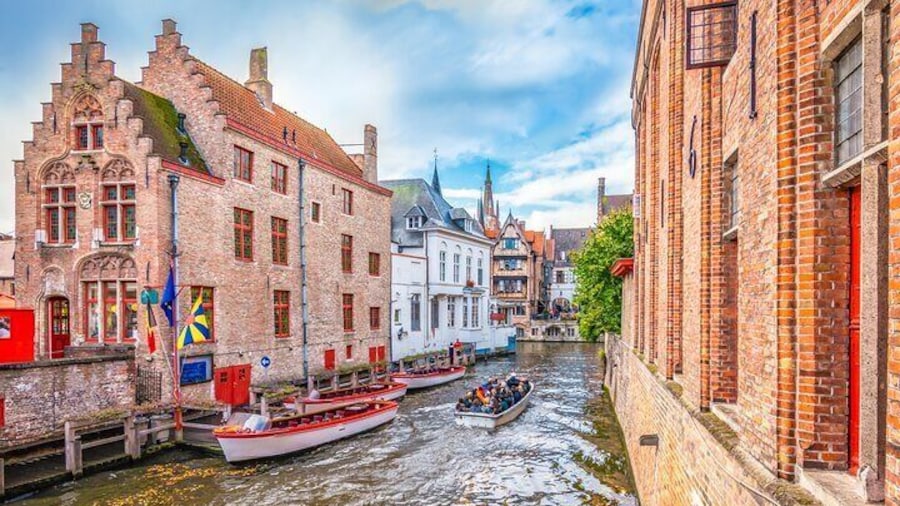 Zeebrugge to Bruges: Small-Group Shore Trip with opt Canal Cruise