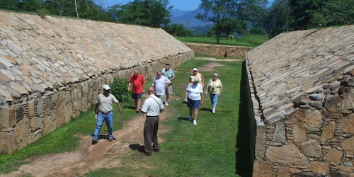 * Visite de la zone archéologique de Tehuacalco au départ d'Acapulco