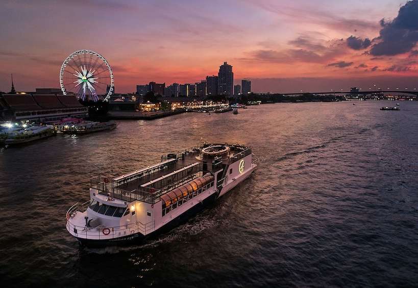 Romantic Saffron Cruise on the Chao Phraya