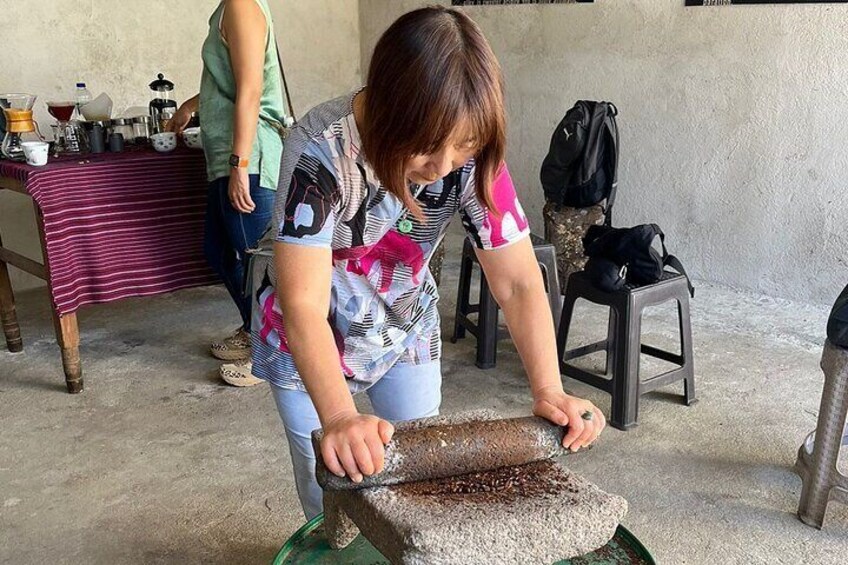 Coffee tour near the Agua Volcano with tasting