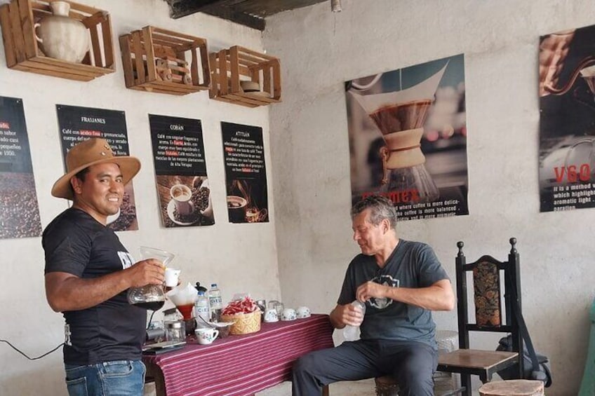 Coffee tour near the Agua Volcano with tasting