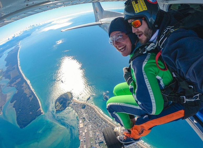 Picture 3 for Activity From Tauranga: Skydive over Mount Maunganui