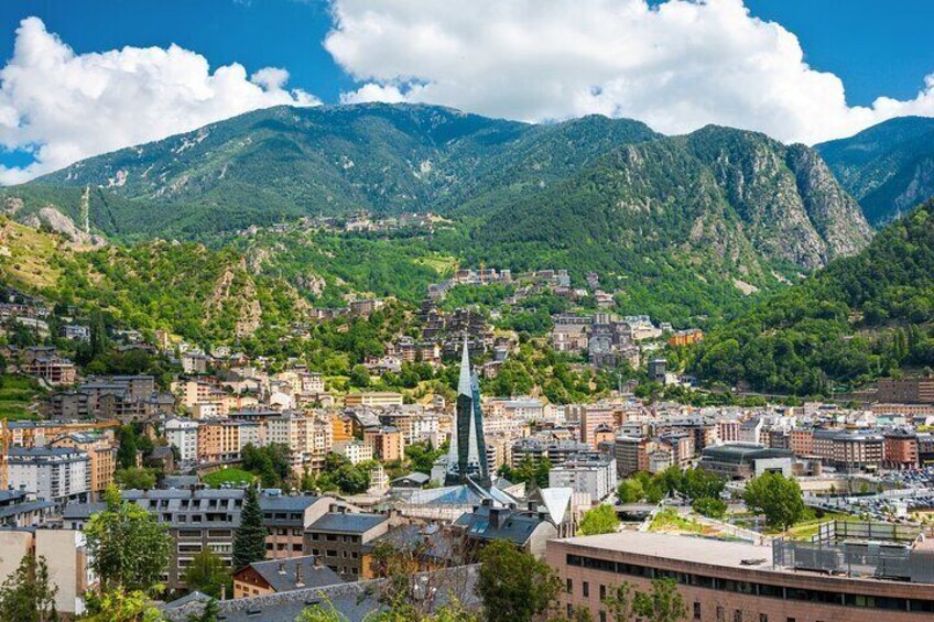 Private Walking Tour of Andorra with Local Guide and Transfer