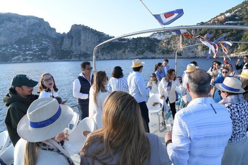 4 Hour Cruise Tour of the Amalfi Coast with Aperitif