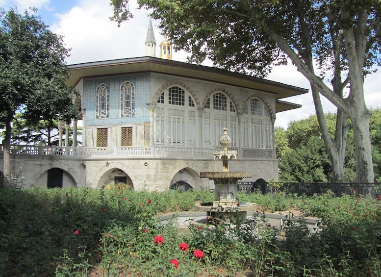 Picture 12 for Activity Istanbul: Top Attractions Tour with Skip-the-line Tickets