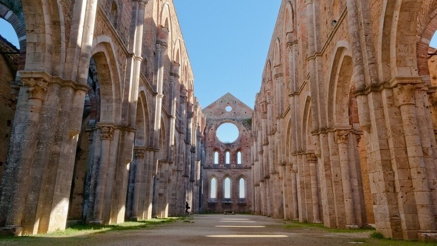 Discovering Tuscany's Hidden Treasures: San Gimignano, Volterra and San Gal