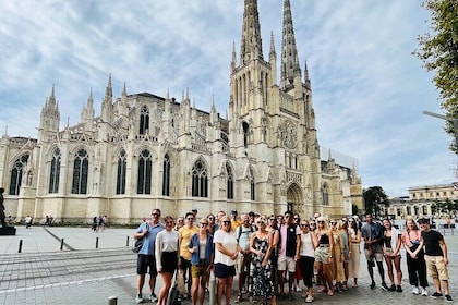 Highlights of Bordeaux Walking Tour + Wine & Cheese Tasting