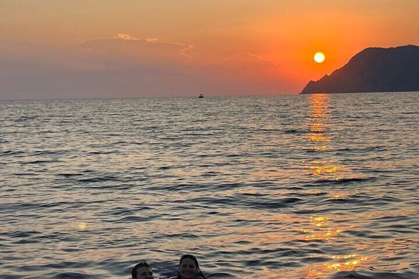 2 Hour Cinque Terre Sunset Cruise with Swim Stop