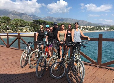 Depuis Marbella : Visite guidée en bicyclette à Puerto Banús