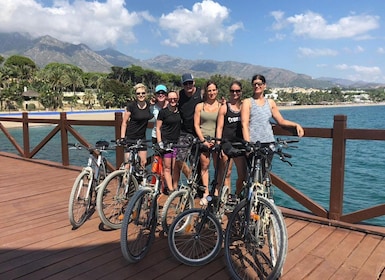 Depuis Marbella : Visite guidée en bicyclette à Puerto Banús
