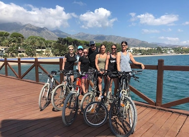 Desde Marbella: tour guiado en bicicleta a Puerto Banús