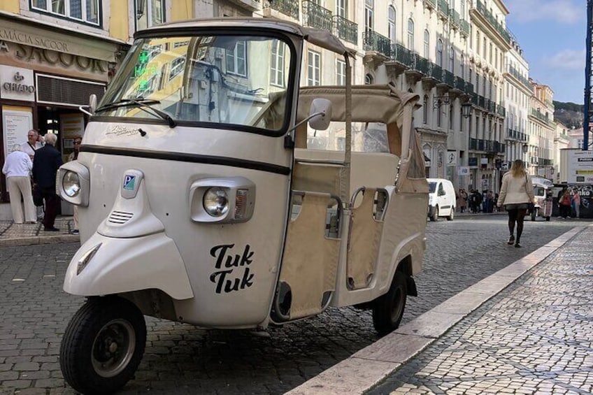 Tuktuk adventure through Lisbon