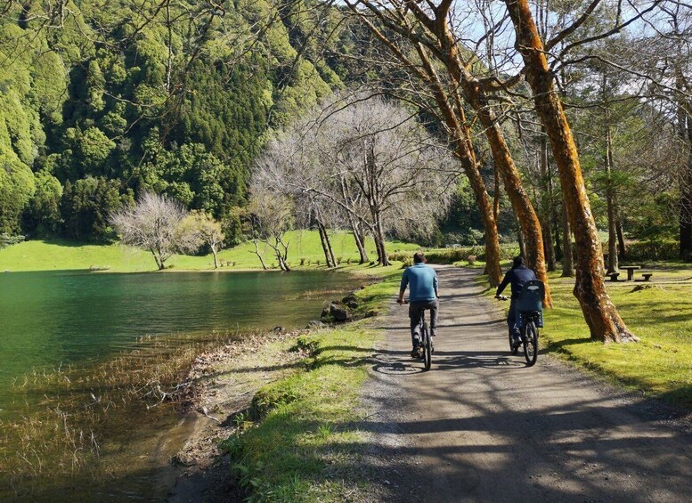 Picture 3 for Activity São Miguel Island: Sete Cidades Bike Rental