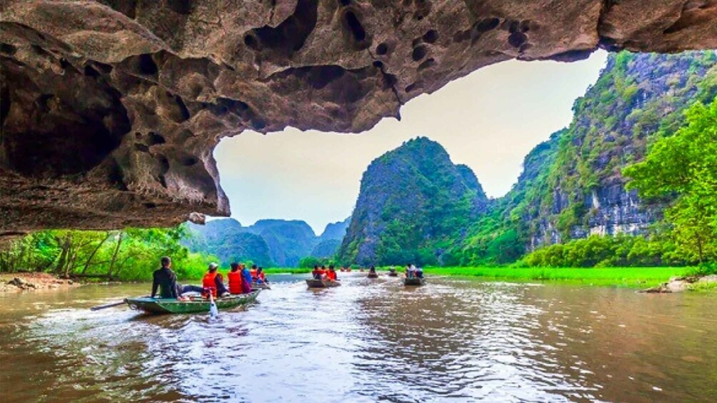 Picture 11 for Activity From Hanoi: Tam Coc, Hoa Lu & Mua Caves Full-Day Trip