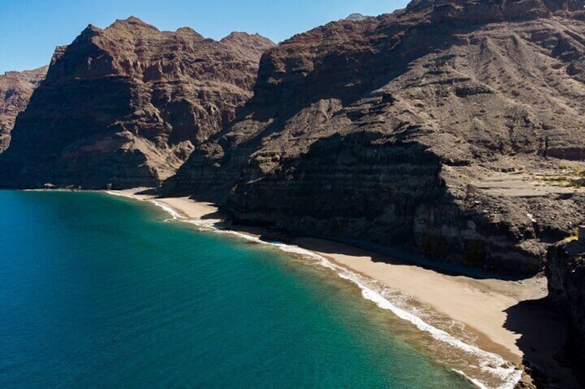 Hiking Route to Guguy or Guigui Beach