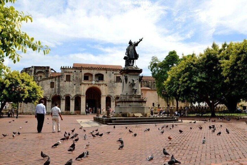 Santo Domingo Historical Tour with Caves from Punta Cana