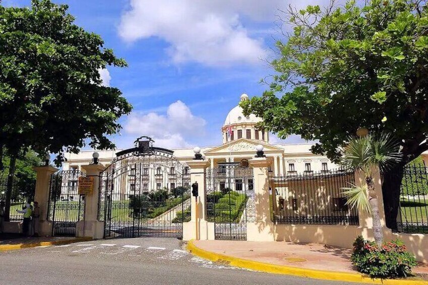 Santo Domingo Historical Tour with Caves from Punta Cana