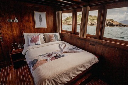 3 Days 2 Nights Private Liveaboard Cruise to Komodo National Park