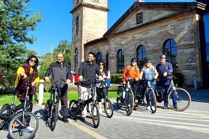 Electric Bike Tour of Glasgow with Distillery Visit