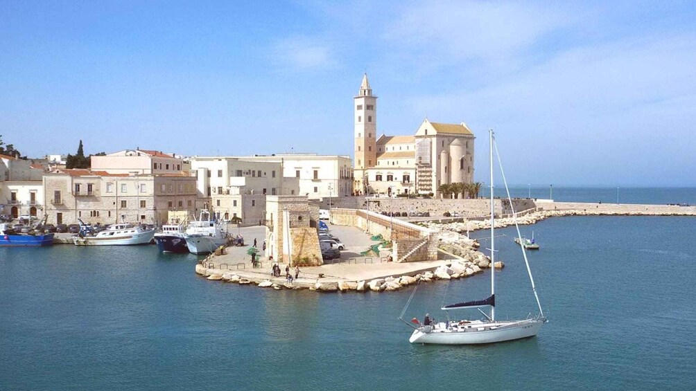 Picture 21 for Activity Trani: Private Walking Tour