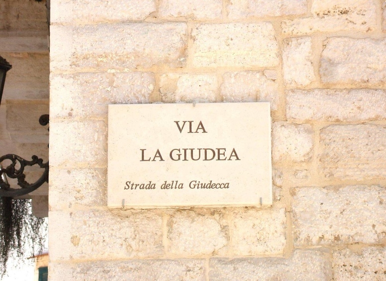 Picture 13 for Activity Trani: Private Walking Tour