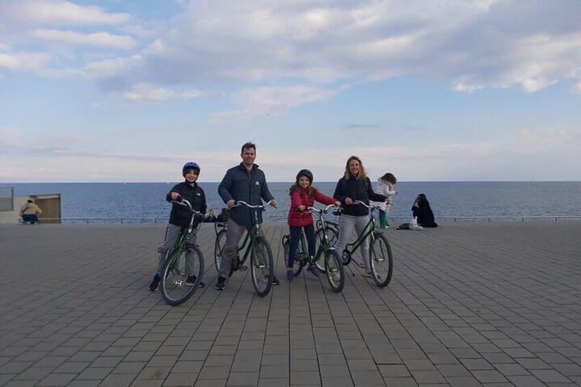 Private Family Bike Tour in Barcelona