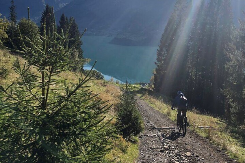 Spectacular E-Bike Trip to the Mountain Pass over Flow