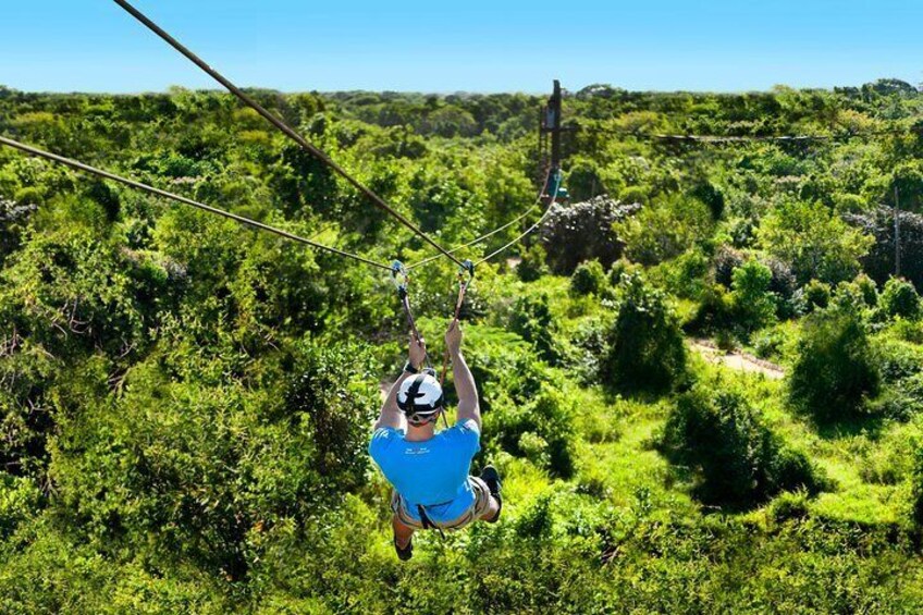 Zipline and dominican tradition