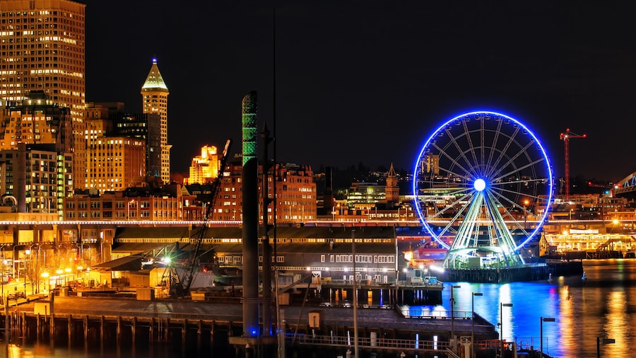 Scenic Seattle Night Walking Tour W/ Space Needle