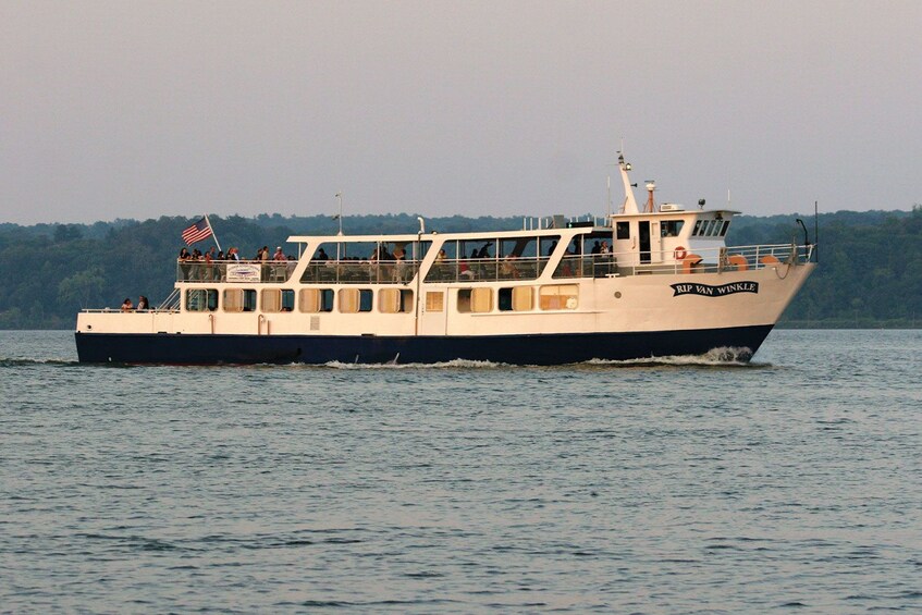 hudson wi river boat cruises