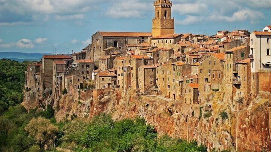Tuscan Hidden Gem and Wine tasting Private Tour