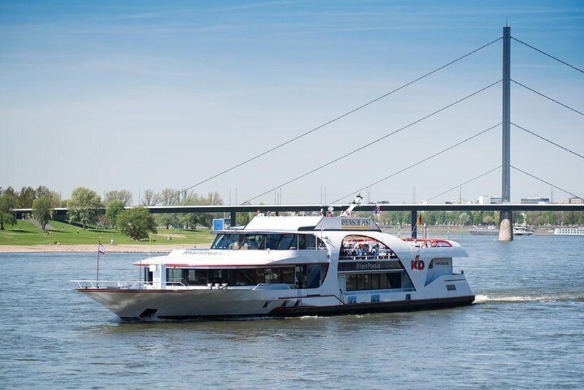 Düsseldorf Sightseeing round-trip Cruise