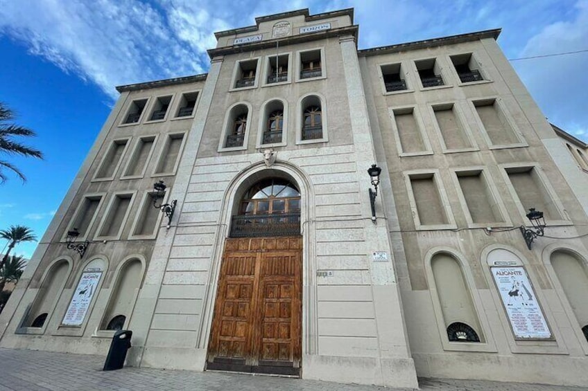 Big door bullring Alicante