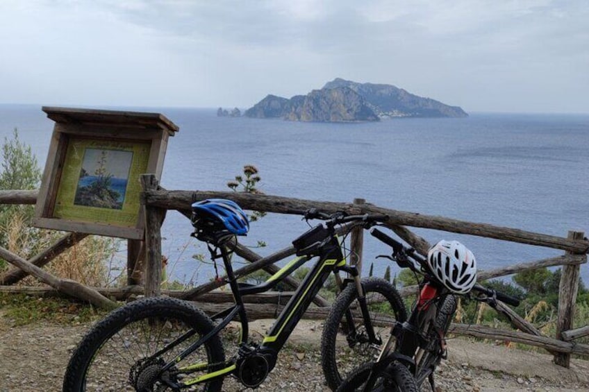 Gastronomic Tour in Sorrento by E-Bike and Visit to the Acetaia