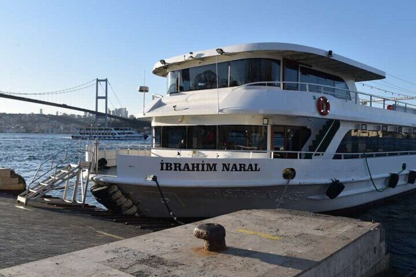 Istanbul 3 Hours Sunset Boat Cruise