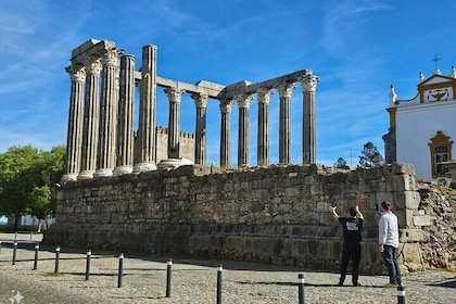 From Lisbon to the discovery of Évora and Arraiolos