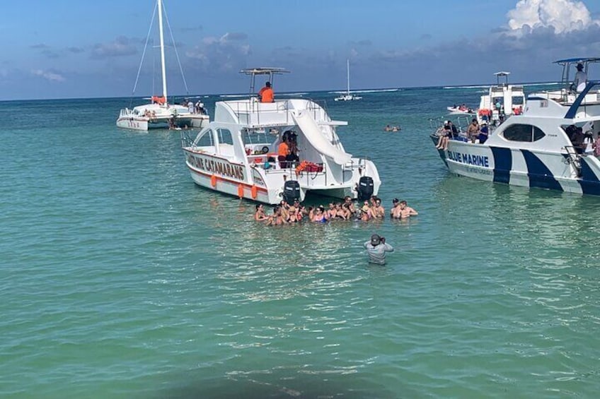 Private Boat and Snorkeling with Open Bar