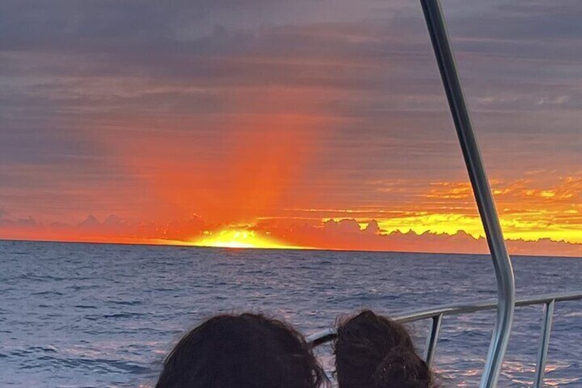 Luxury Private Sunset Cruise in Kona