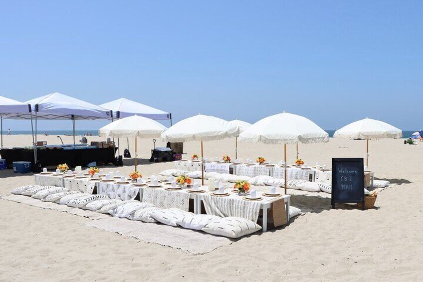 Private 2 Hour Luxury Beach Picnic in Santa Monica