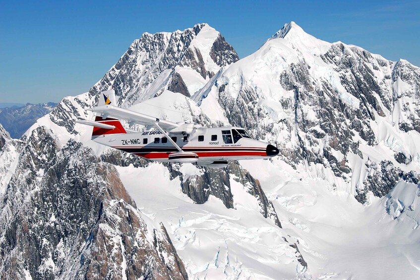 Picture 1 for Activity Lake Tekapo: 50-Minute Mount Cook and Beyond Scenic Flight