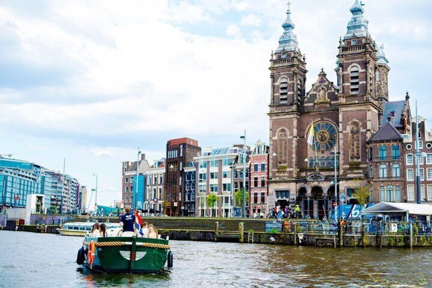 Amsterdam Newest Canal Cruise with local guide and small group